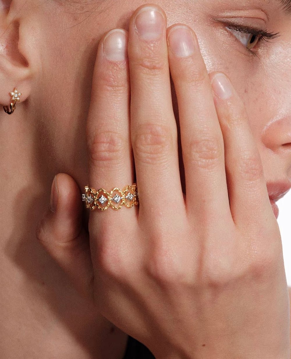 Lace Ring gold model view